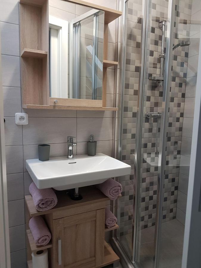 Apartman V Aleji Slavkov u Brna Exteriör bild