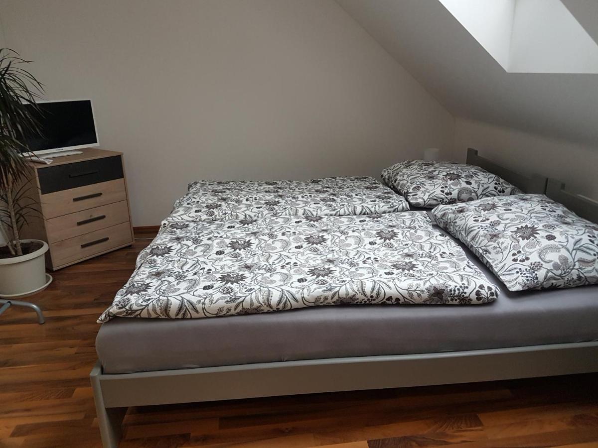 Apartman V Aleji Slavkov u Brna Exteriör bild